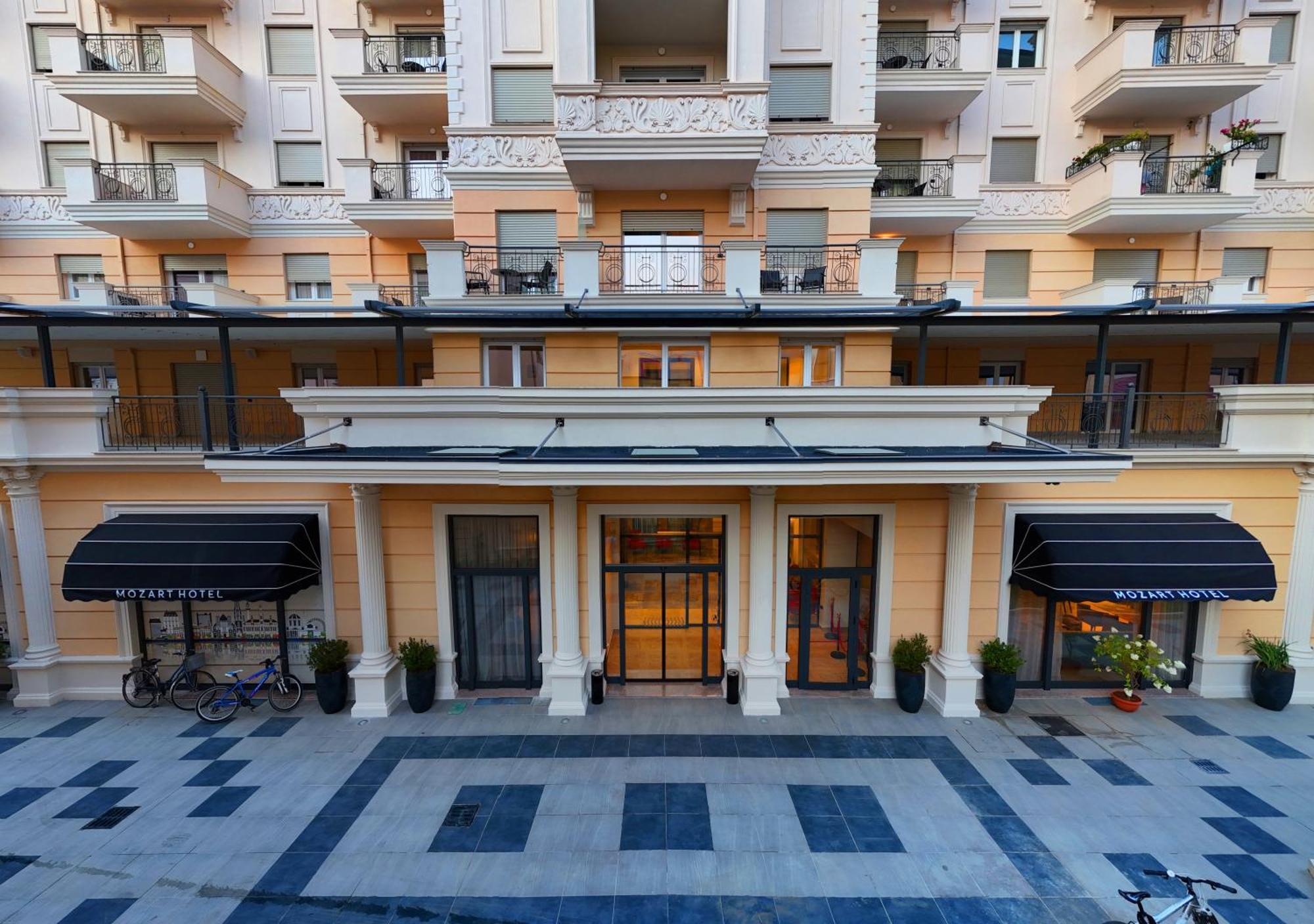 Hotel Mozart Shkoder Exterior photo